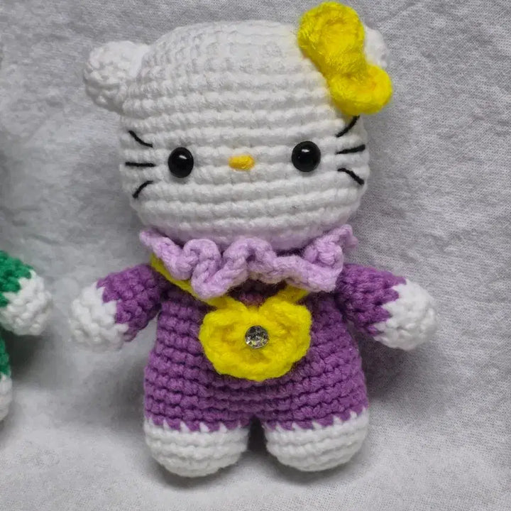 [BUNJANG] Handmade Crochet Kitty Keychain / 귀염뽀짝 핸드메이드 뜨개 키티 키링