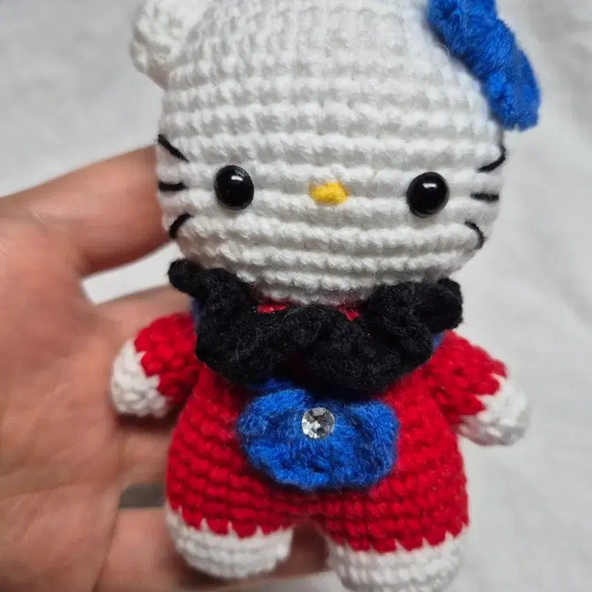 [BUNJANG] Handmade Crochet Kitty Keychain / 귀염뽀짝 핸드메이드 뜨개 키티 키링