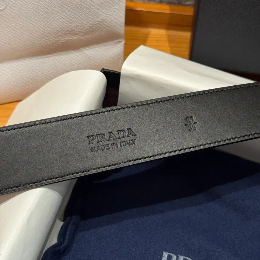 [BUNJANG] Prada Gold Buckle Belt / 프라다 벨트 풀박스 금장 블랙 소가죽