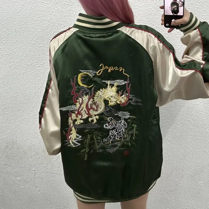 [BUNJANG] Japan Tiger Embroidery Khaki Souvenir Jacket 4L / 재팬 타이거 자수 카키 스카쟌 4L