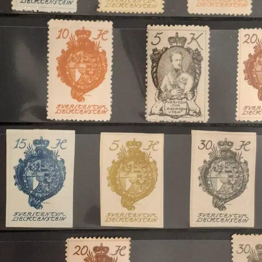 [BUNJANG] Liechtenstein Coat of Arms Stamps 18-Piece Bundle Set / (3관/A24) 1920년 리텐슈타인 국가문장 우표일괄18종(L1)저렴