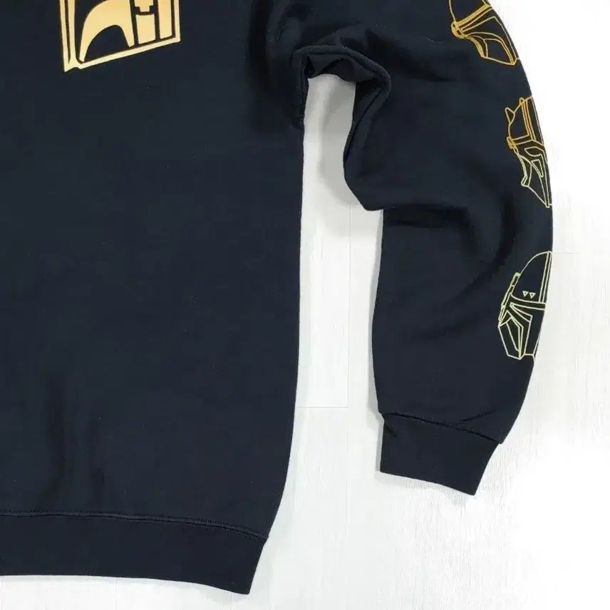 [BUNJANG] Mad Engine The Mandalorian Sweatshirt M / 만달로리안 스웻셔츠 M