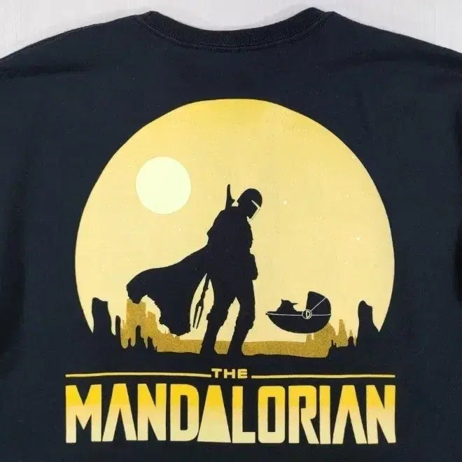 [BUNJANG] Mad Engine The Mandalorian Sweatshirt M / 만달로리안 스웻셔츠 M