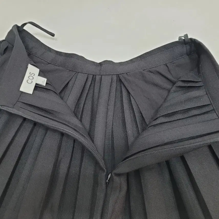 [BUNJANG] COS Wool Blend Pleated Mini Skirt - Women&