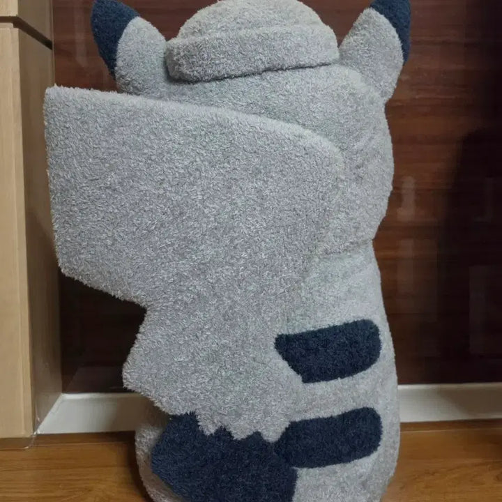 [BUNJANG] Pokemon Jeju Dolhareubang Pikachu Plush Doll / 제주 돌하르방 피카츄 초대형 인형
