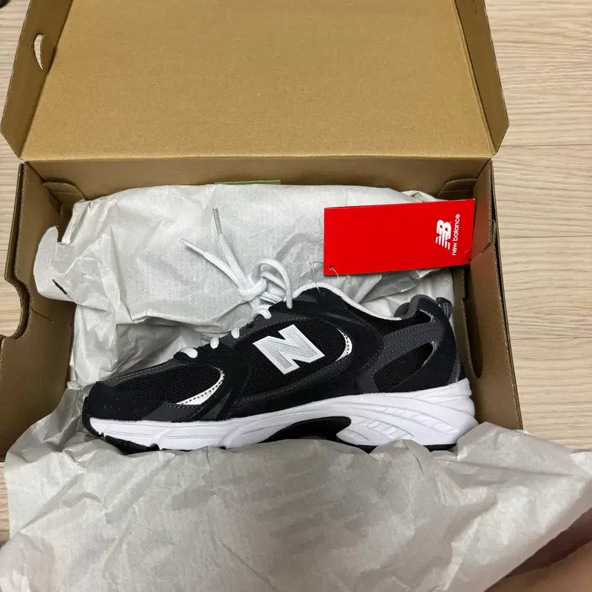 [BUNJANG] New Balance 530 MR530CC Black Sneakers (255) / 뉴발란스 530(mr530cc) 블랙(255)