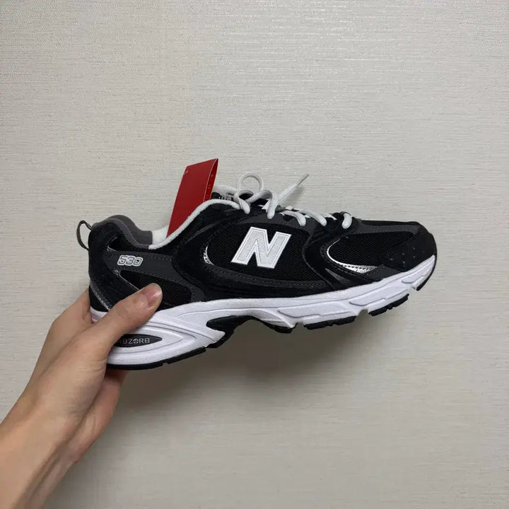 [BUNJANG] New Balance 530 MR530CC Black Sneakers (255) / 뉴발란스 530(mr530cc) 블랙(255)