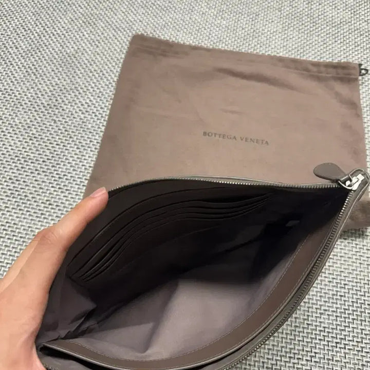 [SOLD OUT] 보테가베네타 인트레치아토 클러치