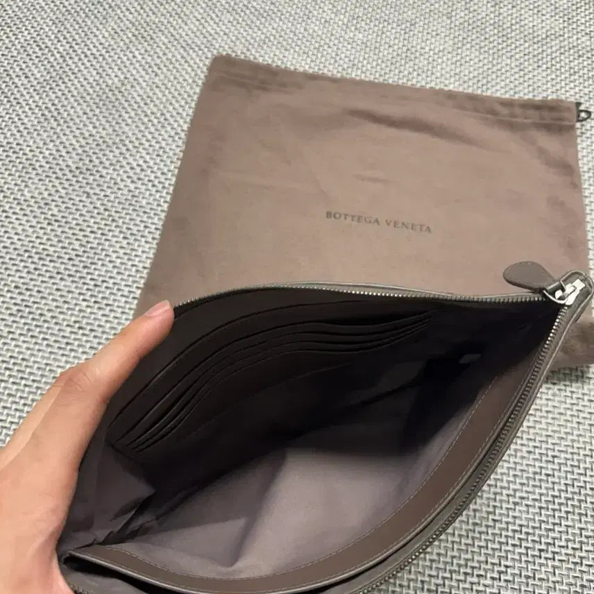 [SOLD OUT] 보테가베네타 인트레치아토 클러치