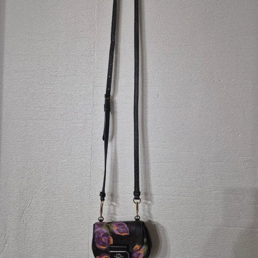 [SOLD OUT] 가격인하~~코치 정품 미니크로스백