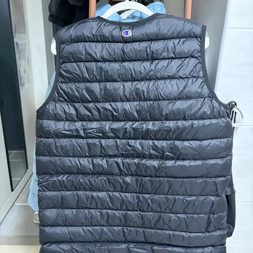 [BUNJANG] Champion Lightweight Padded Vest Black M / 챔피온 경량 패딩 조끼 블랙 M