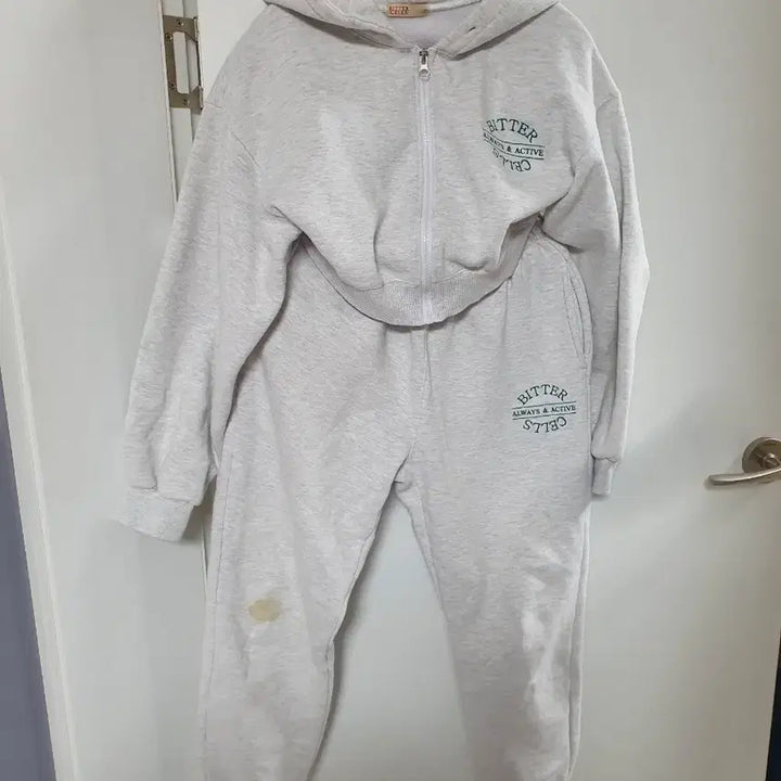 [BUNJANG] Bitter Cells Fleece Hoodie Zip-up Set Training Set 55 / Bitter Cells 비터셀즈 기모 코롭 후드 집업 세트 트레이닝 셋업