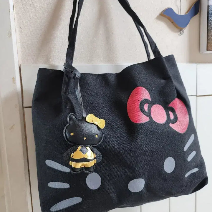 [BUNJANG] Hello Kitty Tote Bag Set / 헬로키티 가방 / 토트백2개 + 파우치1개*키링2개  총5종