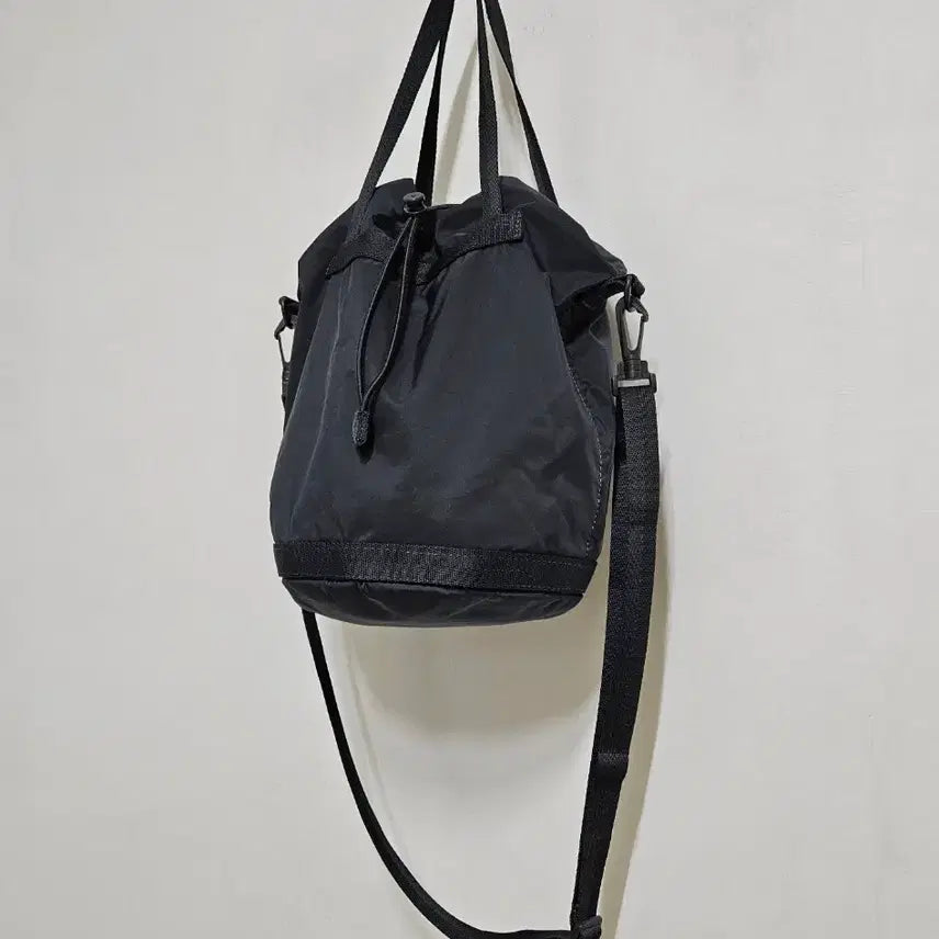 [BUNJANG] Uniqlo U Bucket Bag Medium / 유니클로u 버킷백 미디엄
