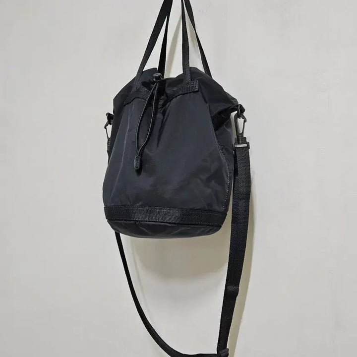 [BUNJANG] Uniqlo U Bucket Bag Medium / 유니클로u 버킷백 미디엄
