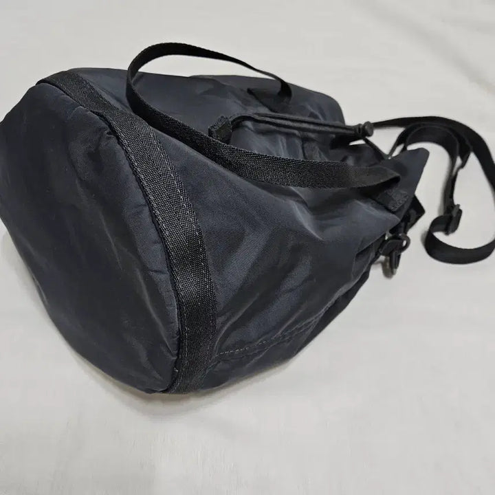 [BUNJANG] Uniqlo U Bucket Bag Medium / 유니클로u 버킷백 미디엄