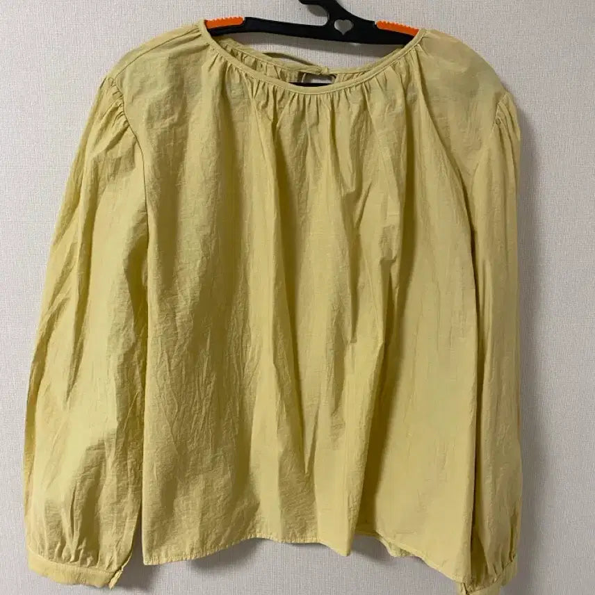 [BUNJANG] Oversized Shirred Back Ribbon Blouse / (공장재고정리/샘플상품)오버핏 셔링 뒷리본 블라우스