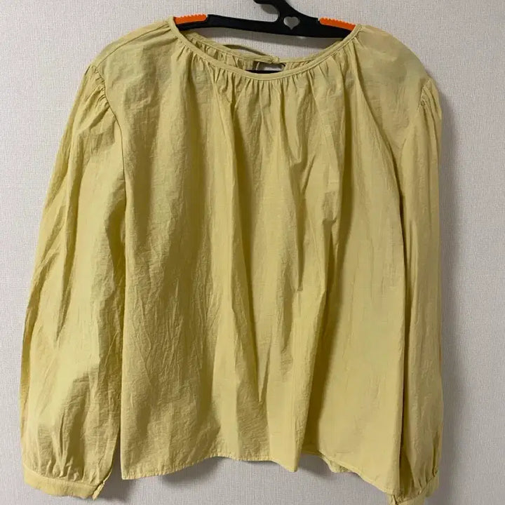 [BUNJANG] Oversized Shirred Back Ribbon Blouse / (공장재고정리/샘플상품)오버핏 셔링 뒷리본 블라우스