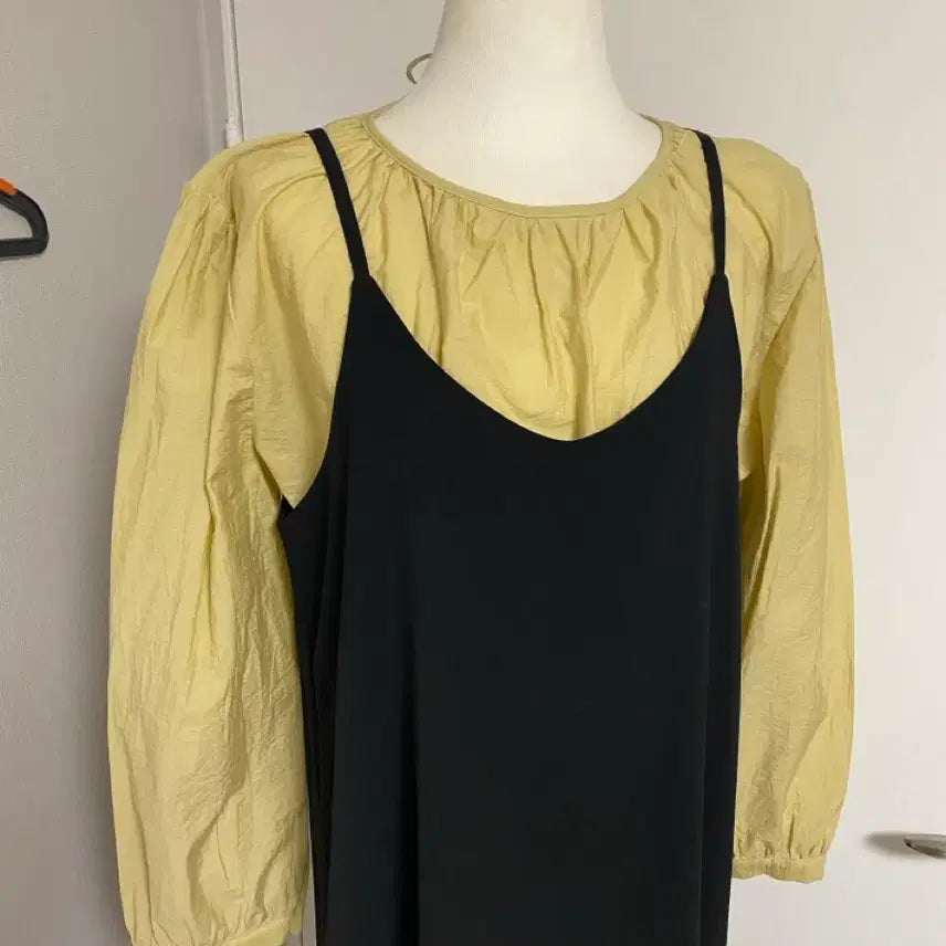 [BUNJANG] Oversized Shirred Back Ribbon Blouse / (공장재고정리/샘플상품)오버핏 셔링 뒷리본 블라우스