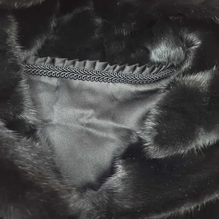 [BUNJANG] Black Mink Hooded Vest / 블랙 후드 밍크 베스트 조끼