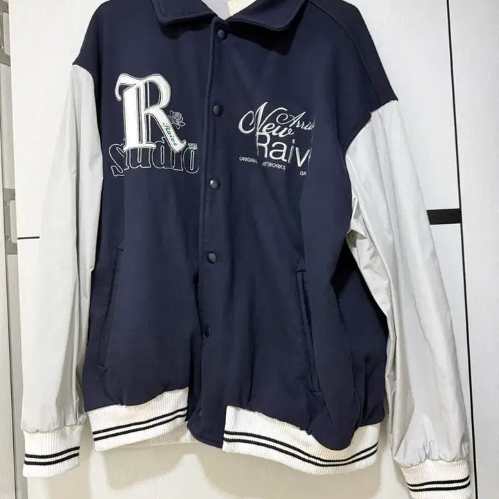 [BUNJANG] Rave Varsity Jacket Size 1 / 레이브 바시티자켓 1사이즈