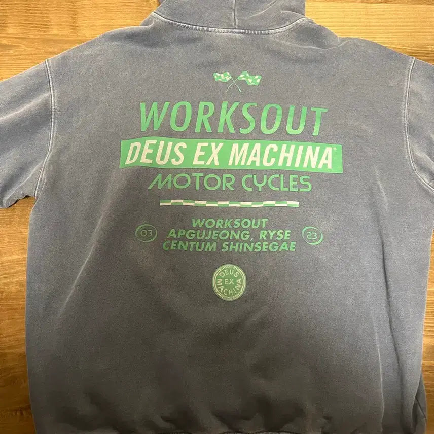 [BUNJANG] Deus Ex Machina x Worksout Dyed Blue Hoodie (L) / 데우스 x 웍스아웃 후드티 (L)