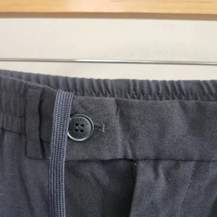 [BUNJANG] Lacoste Navy Tapered Fit Pants / 라코스테 네이비 테이퍼드 핏 바지