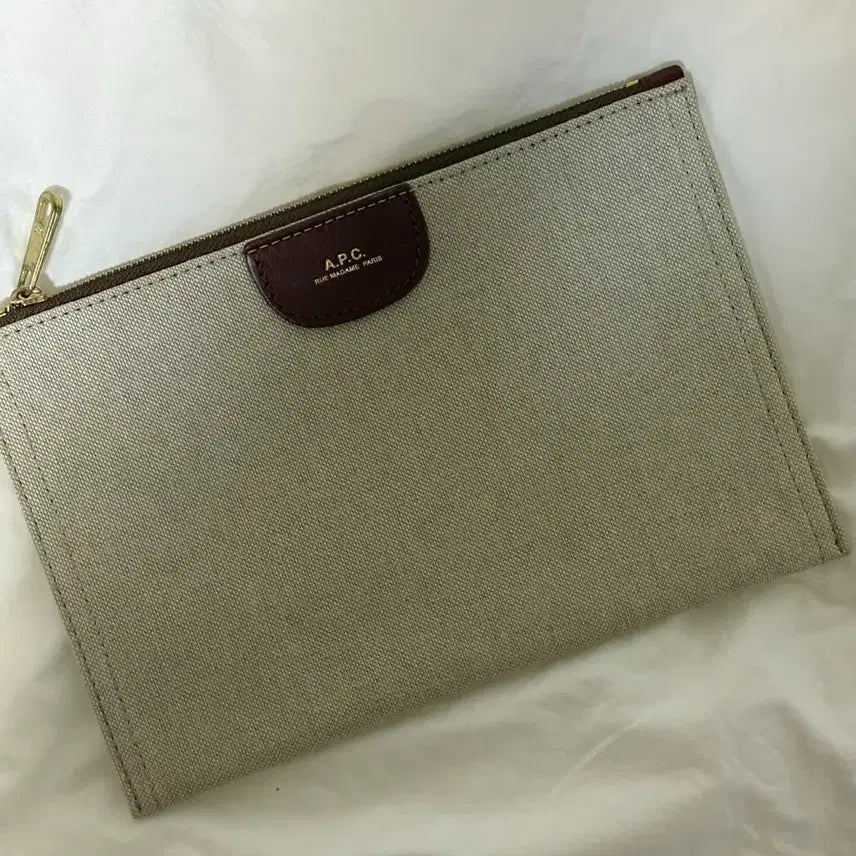 [BUNJANG] APC Pouch / APC 아페쎄 파우치