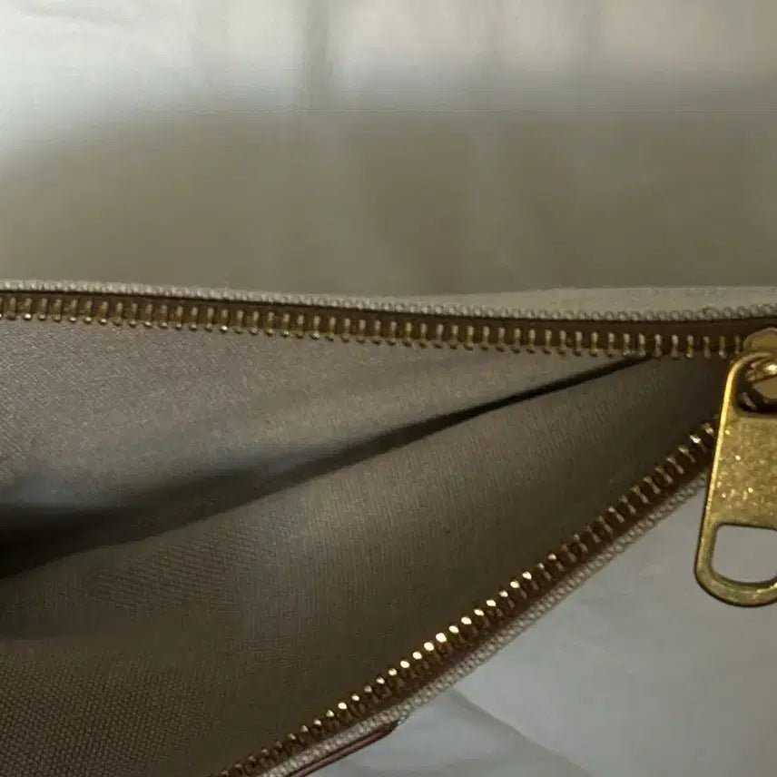 [BUNJANG] APC Pouch / APC 아페쎄 파우치