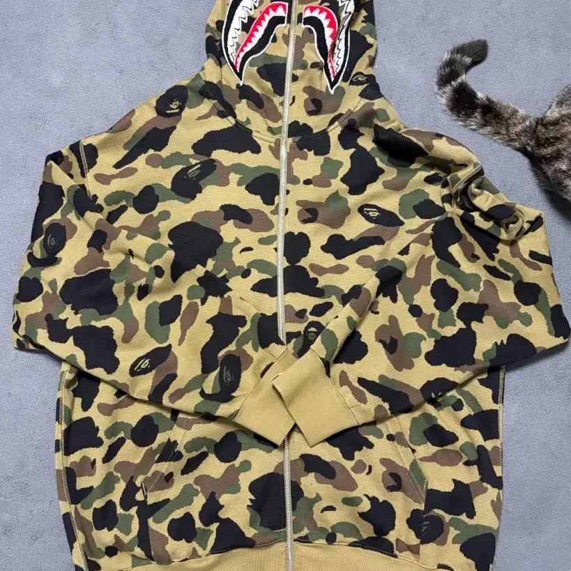 [BUNJANG] BAPE 1st Camo Shark Full Zip Hoodie / 베이프 1st 카모 샤크 후드 집업 릴렉스드핏 2xl