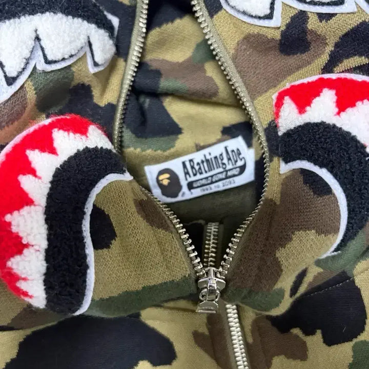 [BUNJANG] BAPE 1st Camo Shark Full Zip Hoodie / 베이프 1st 카모 샤크 후드 집업 릴렉스드핏 2xl