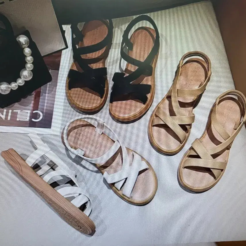 [BUNJANG] Cross Strap Sandals / 크로스 스트랩 샌들 블랙/아이보리/브라운