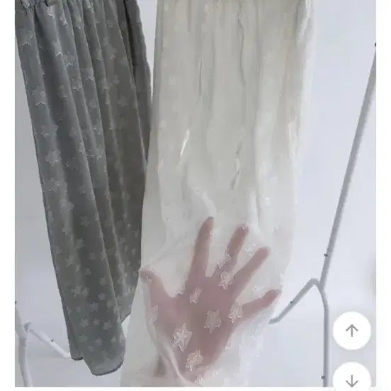 [BUNJANG] Omut Star Chiffon Long Skirt / 에이블리 오무트 별 쉬폰 롱스커트