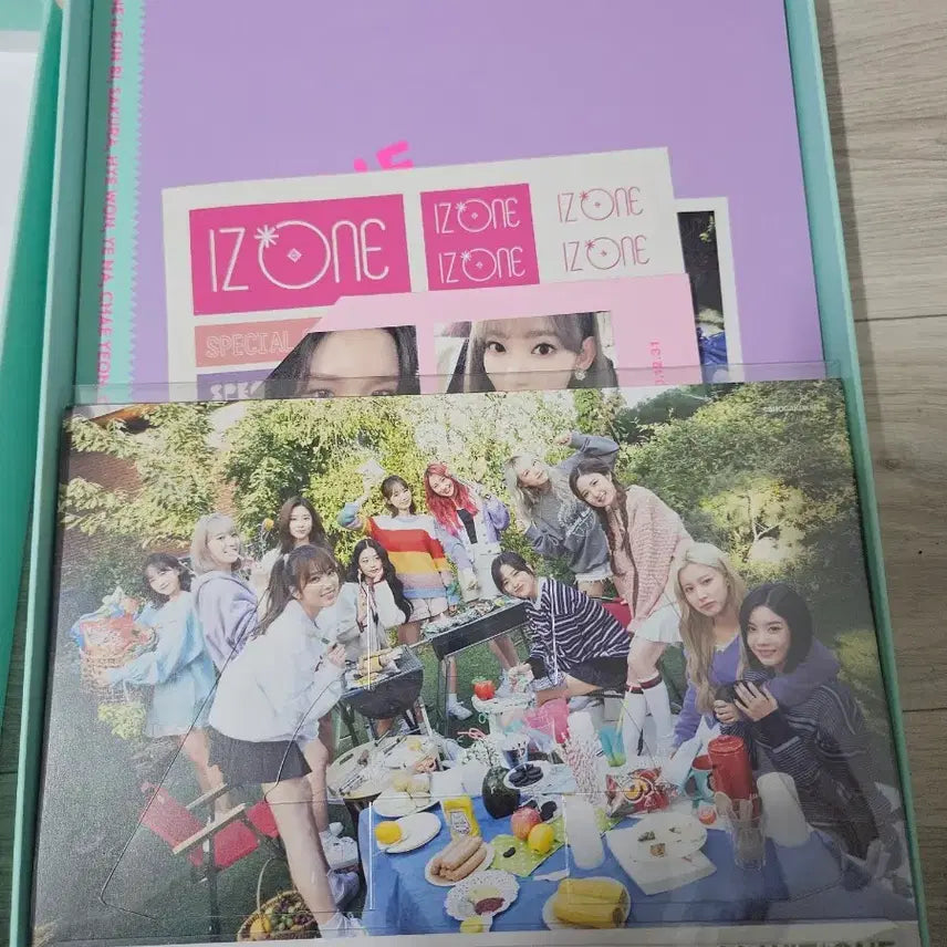 [BUNJANG] IZ*ONE SURPRIZ Photobox / 아이즈원 스페셜 SURPRIZ 포토 박스