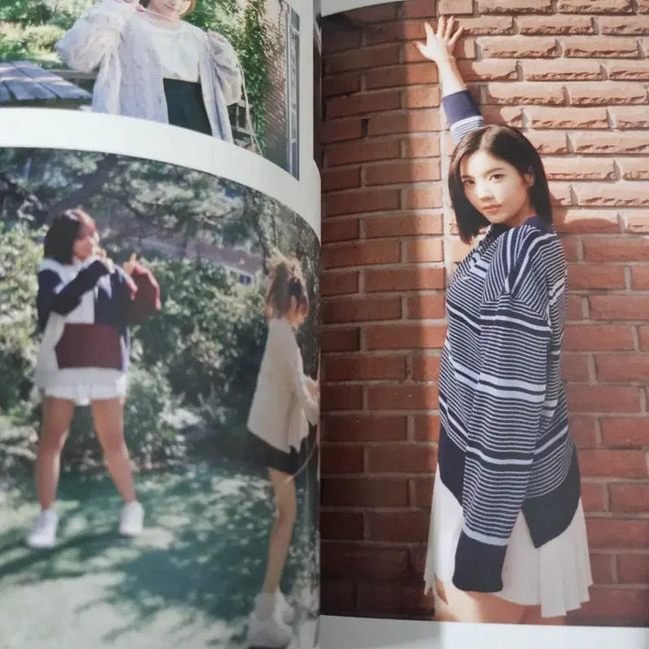 [BUNJANG] IZ*ONE SURPRIZ Photobox / 아이즈원 스페셜 SURPRIZ 포토 박스