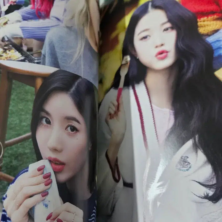 [BUNJANG] IZ*ONE SURPRIZ Photobox / 아이즈원 스페셜 SURPRIZ 포토 박스