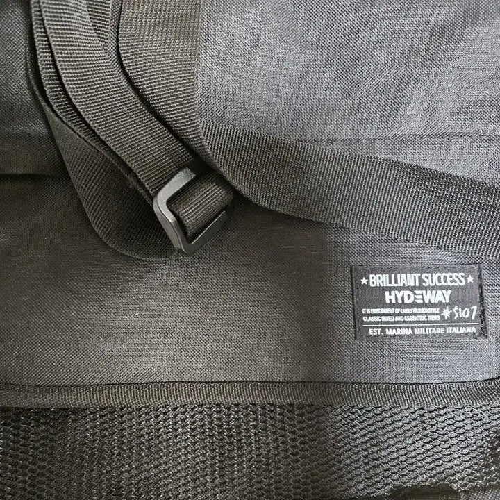 [BUNJANG] Black and White Crossbody Bag / 하얀색 검정색 크로스백 팝니다