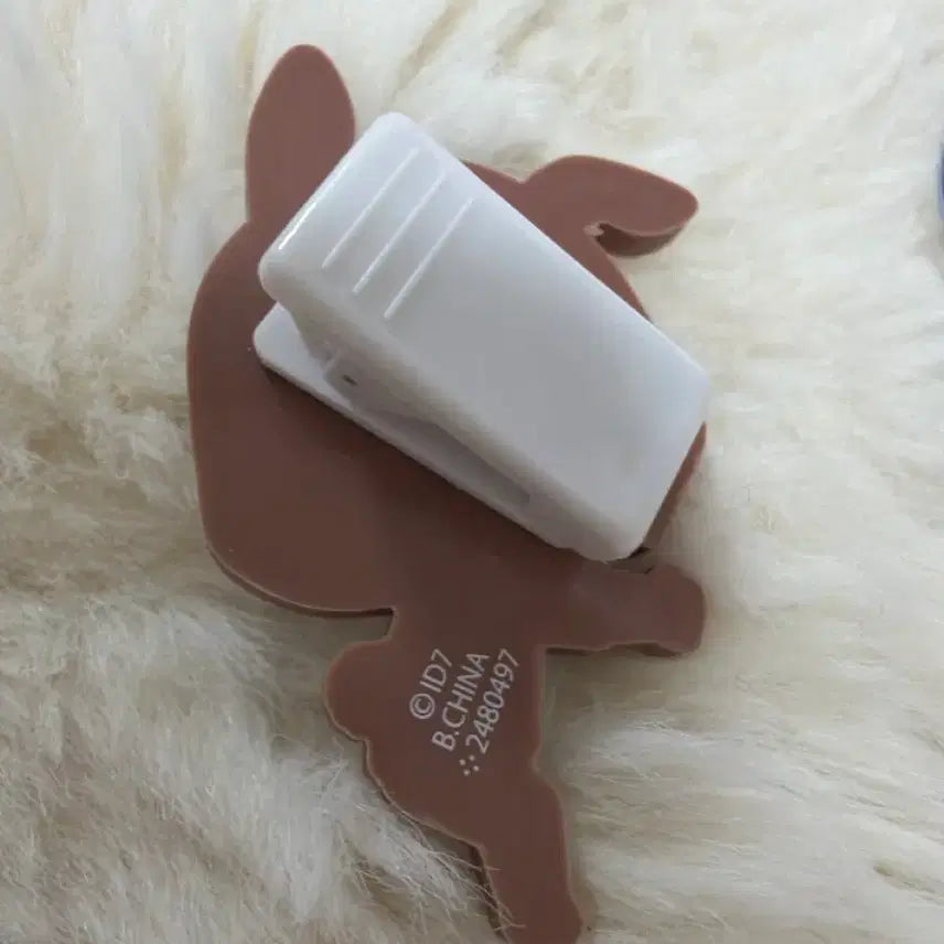 [SOLD OUT] 아이나나 가쿠 우사파카 러버클립 아크릴