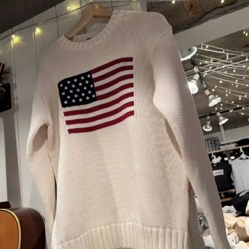 [BUNJANG] Brandy Melville Nico American Flag Sweater / 브랜디멜빌 성조기 니트 니코 아메리칸 스웨터 새상품