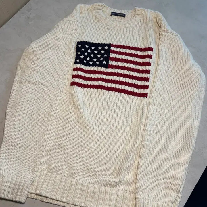 [BUNJANG] Brandy Melville Nico American Flag Sweater / 브랜디멜빌 성조기 니트 니코 아메리칸 스웨터 새상품