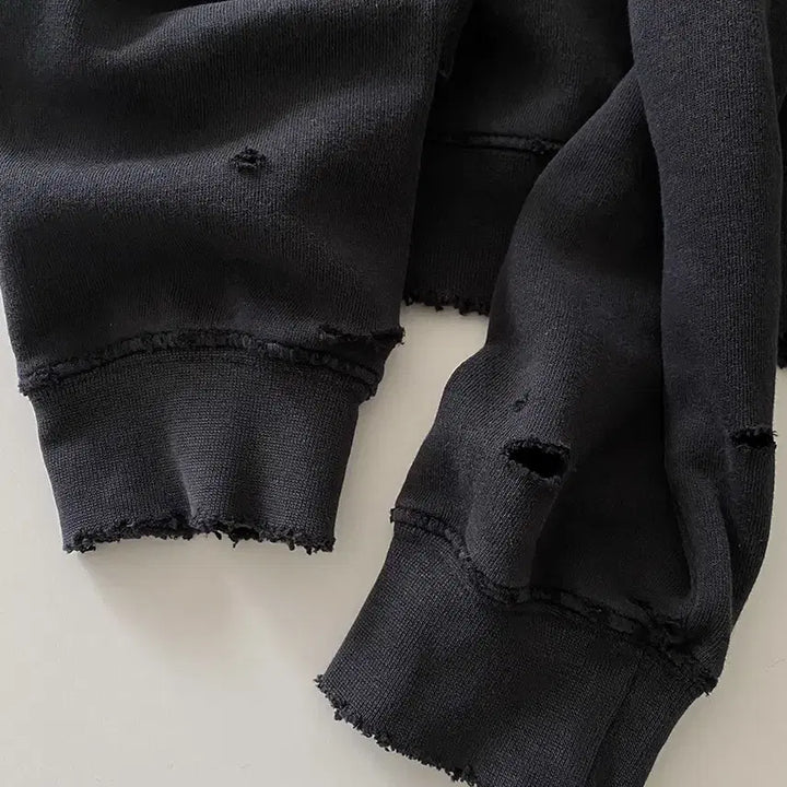 [BUNJANG] Stussy Distressed Black Sweatshirt / 스투시 디스트로이드 블랙 맨투맨