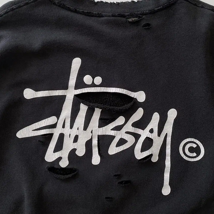 [BUNJANG] Stussy Distressed Black Sweatshirt / 스투시 디스트로이드 블랙 맨투맨