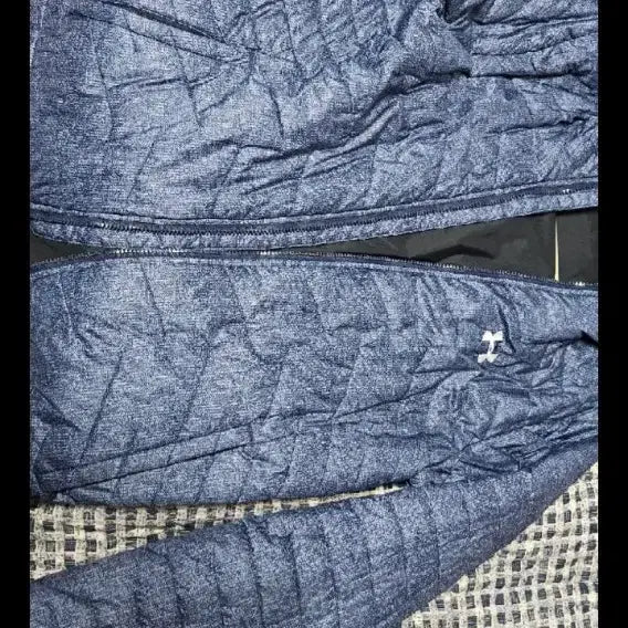 [BUNJANG] Under Armour Quilted Padded Jacket - Blue (L) / 언더아머 퀼팅 패딩 블루L