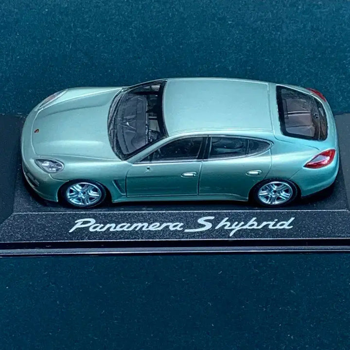 [BUNJANG] Panamera S Hybrid Model Car / 파나메라S 하이브리드 모델카