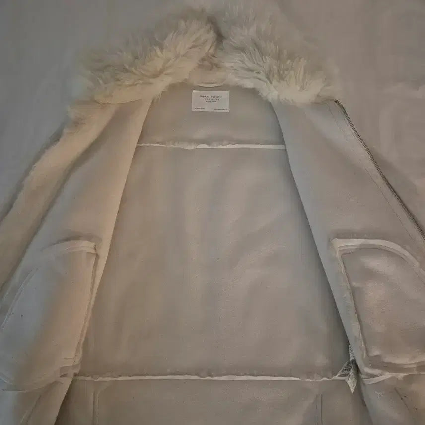 [BUNJANG] ZARA Ivory Faux Fur Mouton Jacket (S) / "자라" 넘이쁜 아이보리 퍼 무스탕 자켓(S)