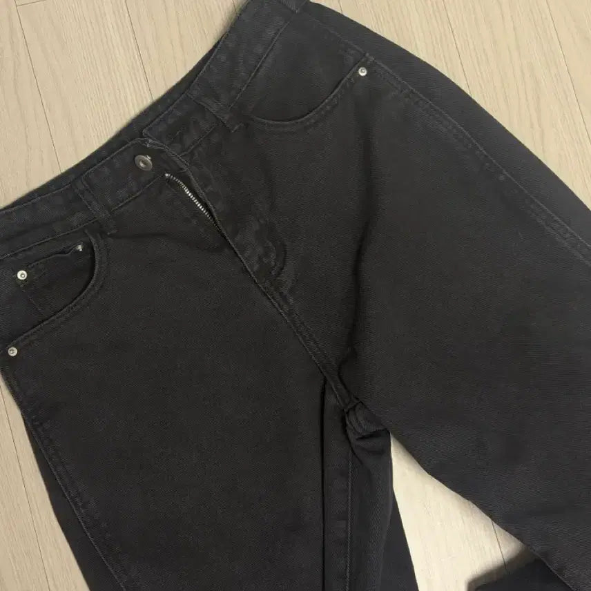 [BUNJANG] Two Years Cotton Pinstuck Snap Pocket Wide Pants / 에이블리 [투이어즈] 코튼 핀턱 절개 스냅 포켓 와이드 팬츠