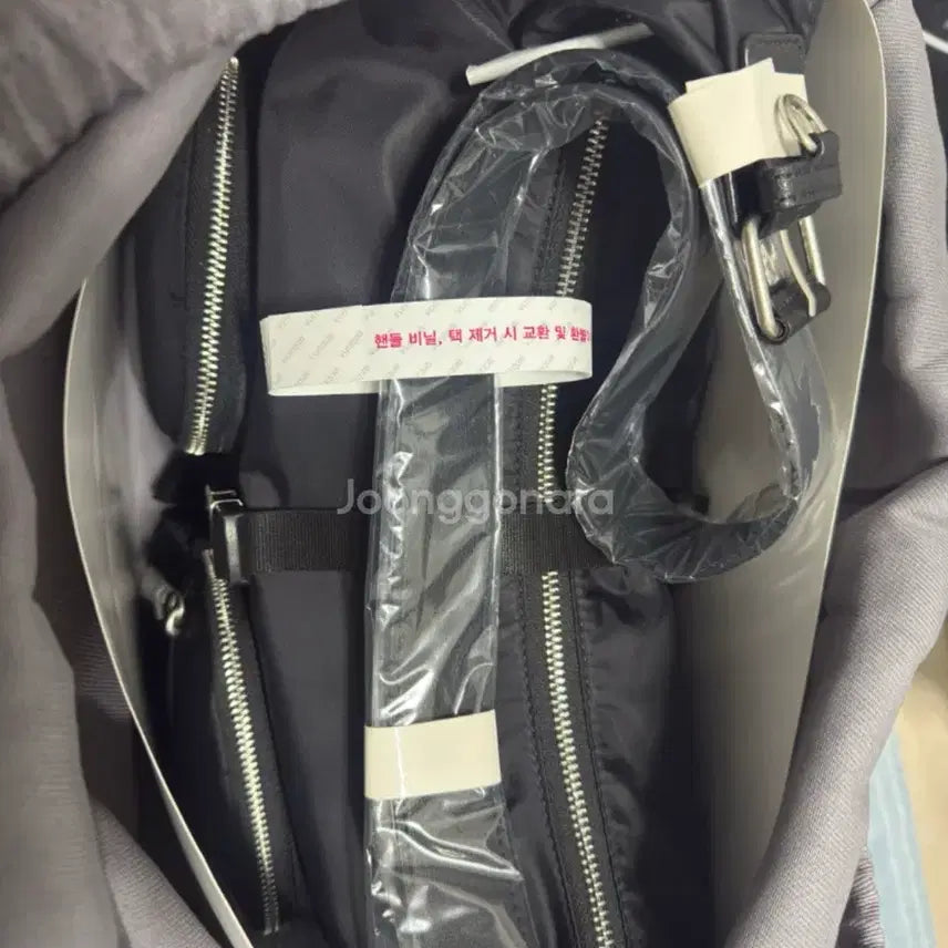 [BUNJANG] Vunque Hey Double Pocket Hobo Bag Black / [가격내림] 분크 Hey 더블 포켓 호보백 블랙 [새상품]