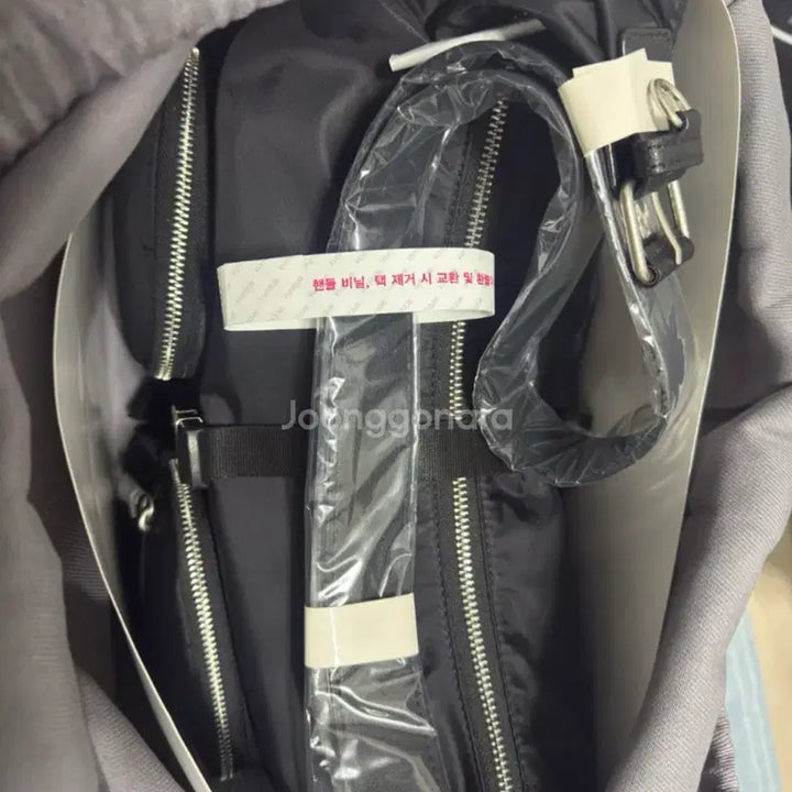 [BUNJANG] Vunque Hey Double Pocket Hobo Bag Black / [가격내림] 분크 Hey 더블 포켓 호보백 블랙 [새상품]