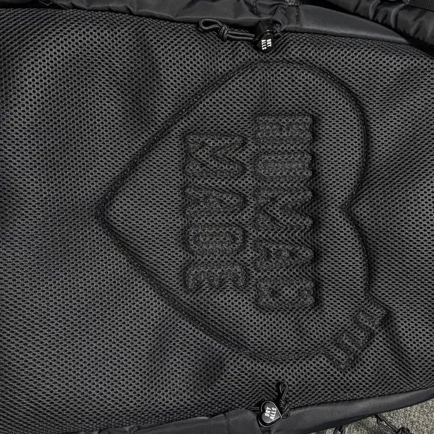 [BUNJANG] Human Made Logo Backpack Black / 휴먼메이드 백팩 블랙이구용, 거의 새상품!!