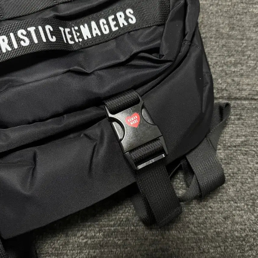 [BUNJANG] Human Made Logo Backpack Black / 휴먼메이드 백팩 블랙이구용, 거의 새상품!!